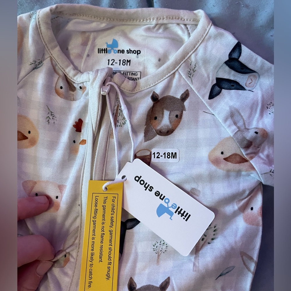 NWT Little One Shop bamboo zippy barn animals 12-18M